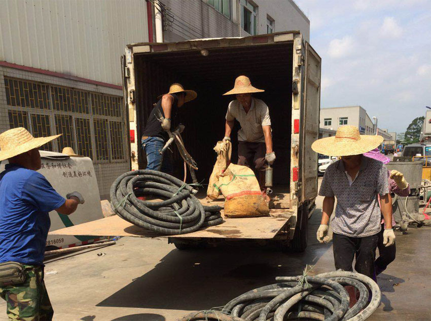 彭山一部件厂房地基出现下沉注浆加固